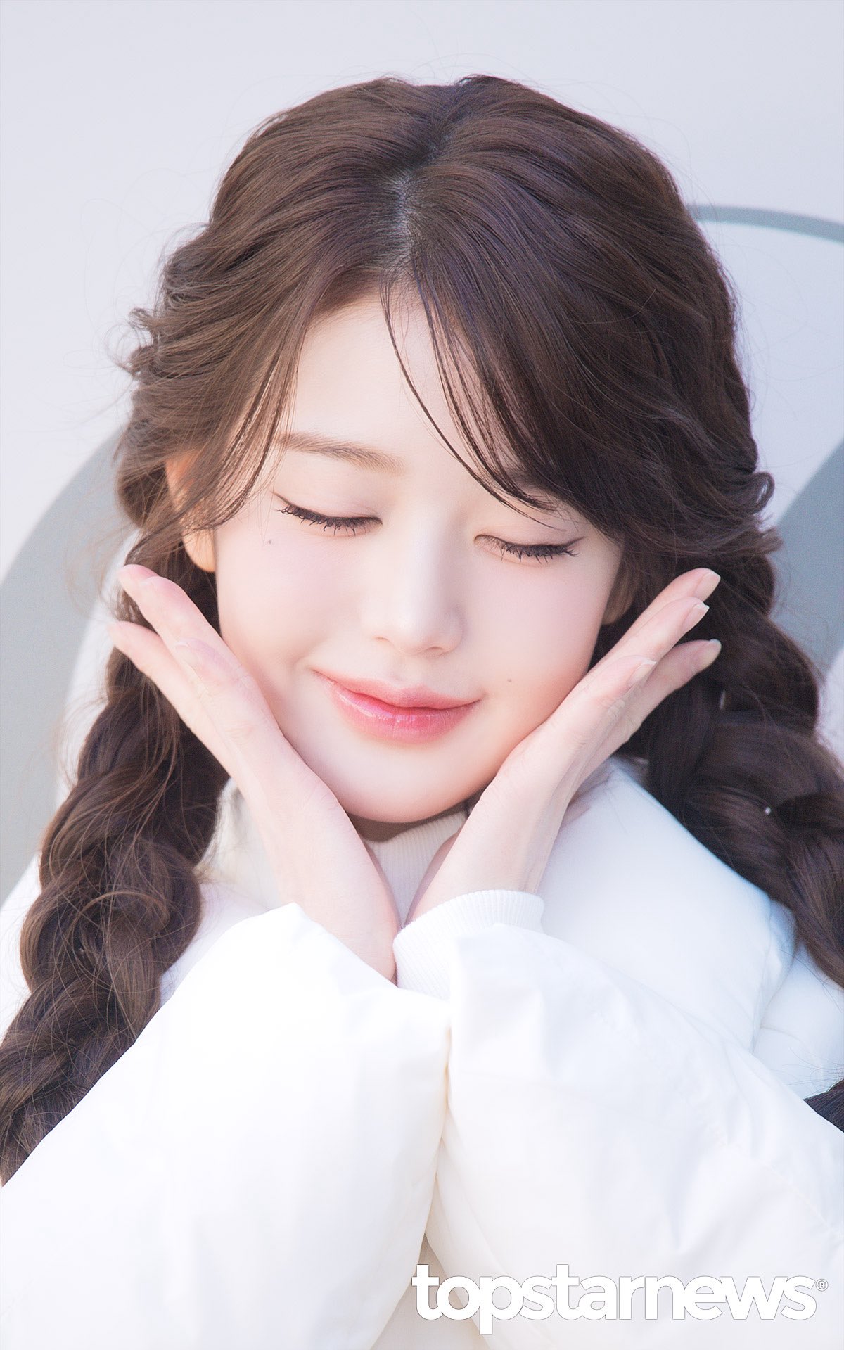 [잡담] 내 원영님 요즘 뭐 뜨는 족족 다 예쁘셔서 행복함 | 인스티즈