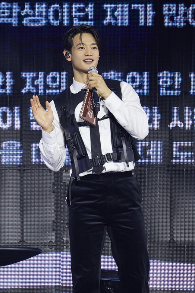 [정보/소식] 샤이니 민호, 단독 팬미팅 성황! 신곡 'TEMPO' 최초 공개→오늘 새 싱글 발매 | 인스티즈