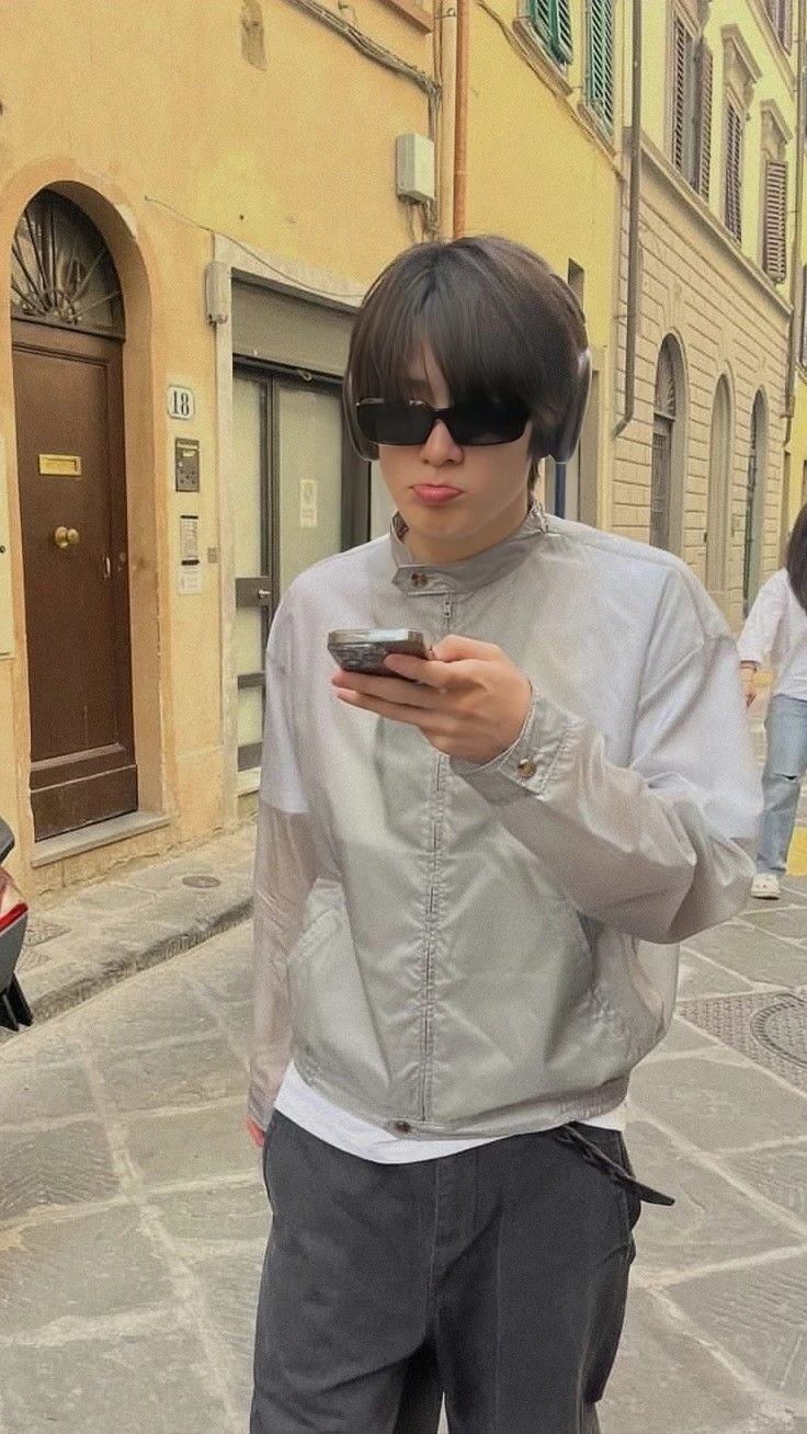 [잡담] 엔재현 쪼금 애매하게 웃기지만 귀여운 사진 봄 | 인스티즈