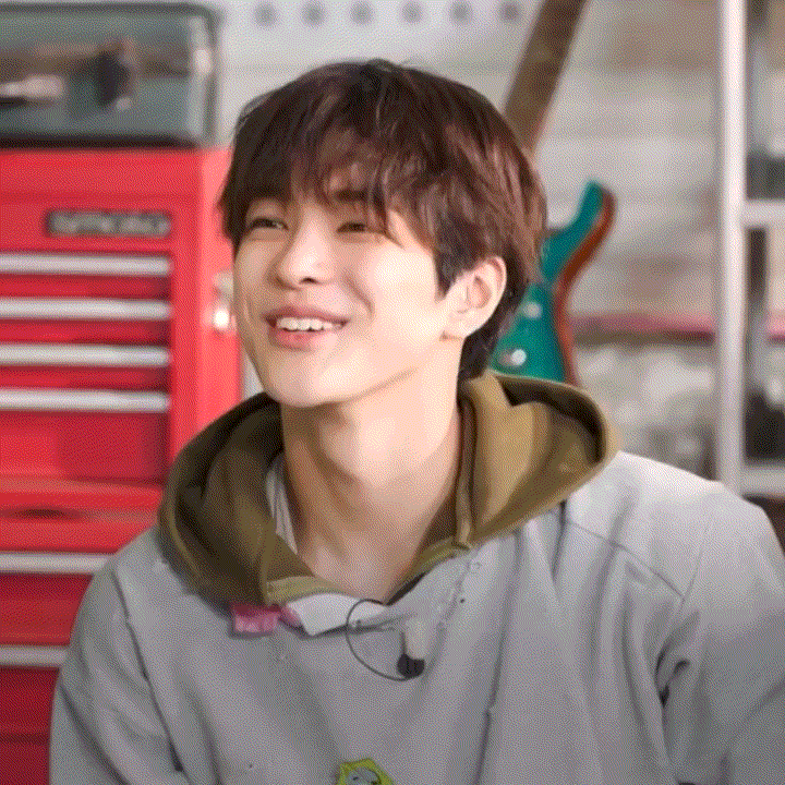 [잡담] 건호는 첫인상 날티 느꼈던게 신기할정도로 댕댕이임 | 인스티즈