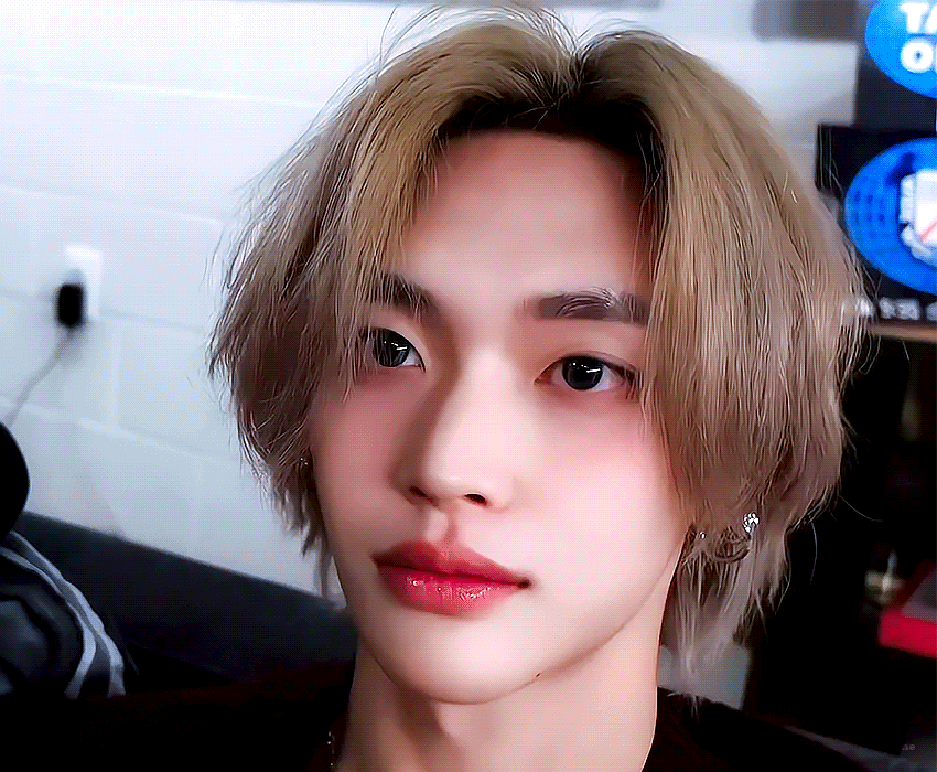 [잡담] 방금 주운 원빈이 움짤들 | 인스티즈