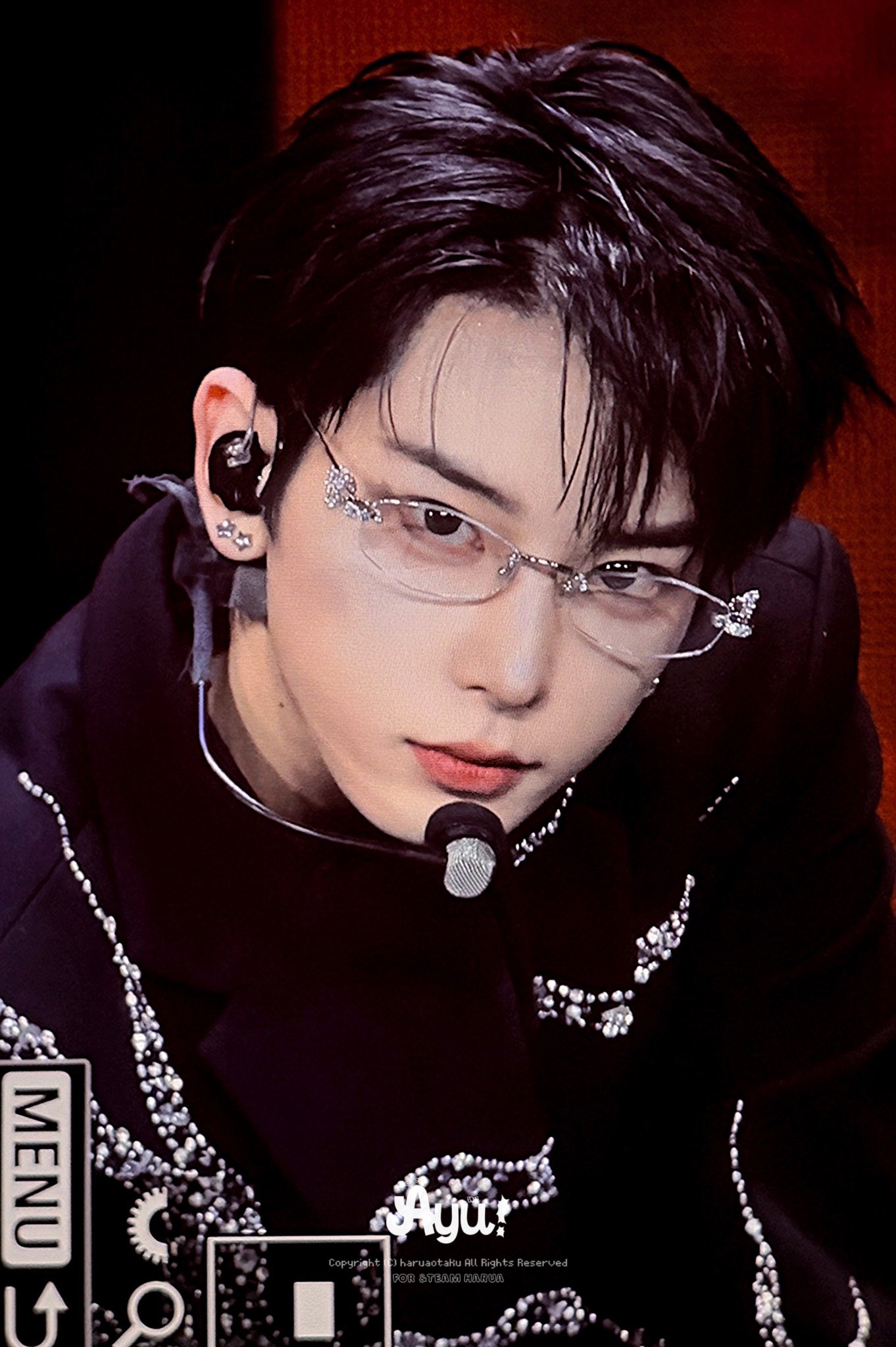 [잡담] 남돌박애주의잔데 뮤뱅글로벌 날에 비슷한 안경을 3명이나 | 인스티즈