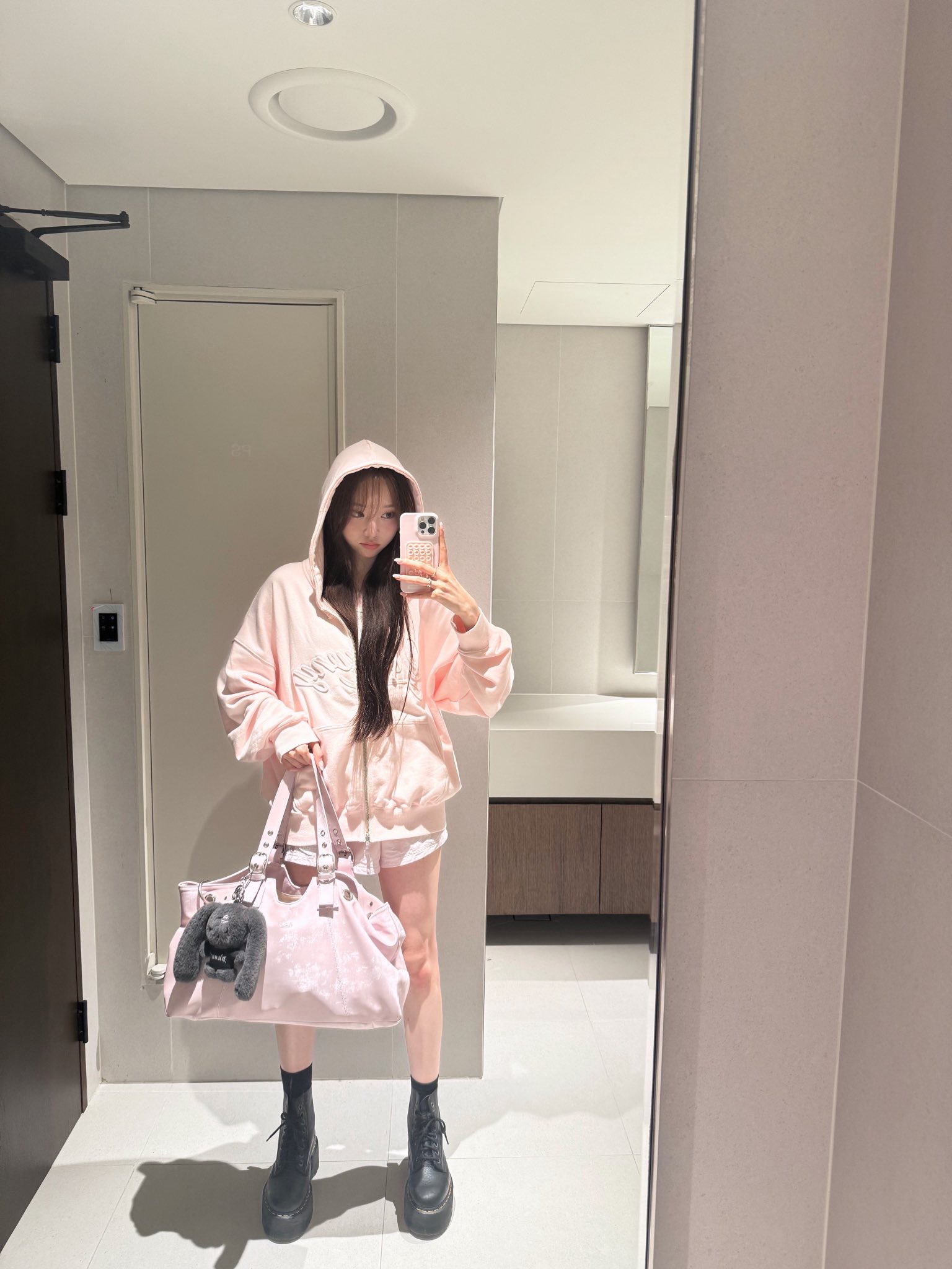 [잡담] 서로 추구미 정반대인 여돌 | 인스티즈