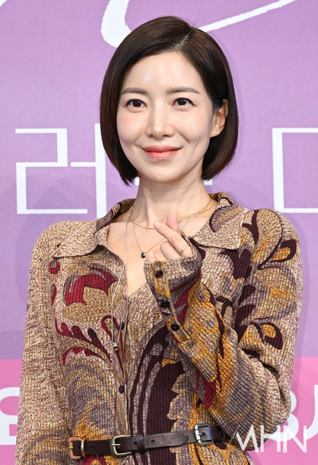 [잡담] 러브미) 제작발표회 포토타임 | 인스티즈