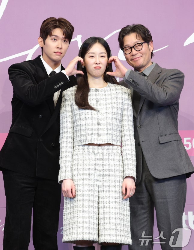 [잡담] 러브미) 제작발표회 포토타임 | 인스티즈