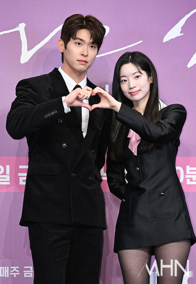 [잡담] 러브미) 제작발표회 포토타임 | 인스티즈