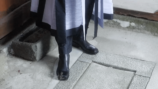 [잡담] 팬들 반응 좋은 2026 시즌그리팅 임영웅 한복 착장.jpg | 인스티즈