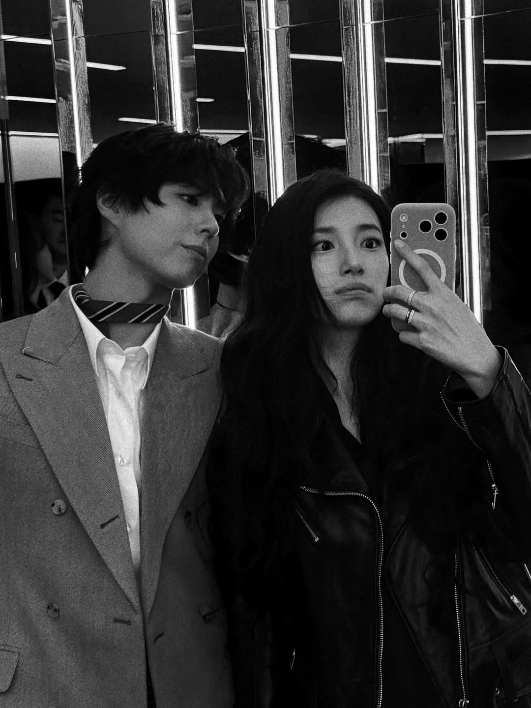 [잡담] 셀린느 수지 박보검 뷔 투어스 단체사진 올라왔네 | 인스티즈