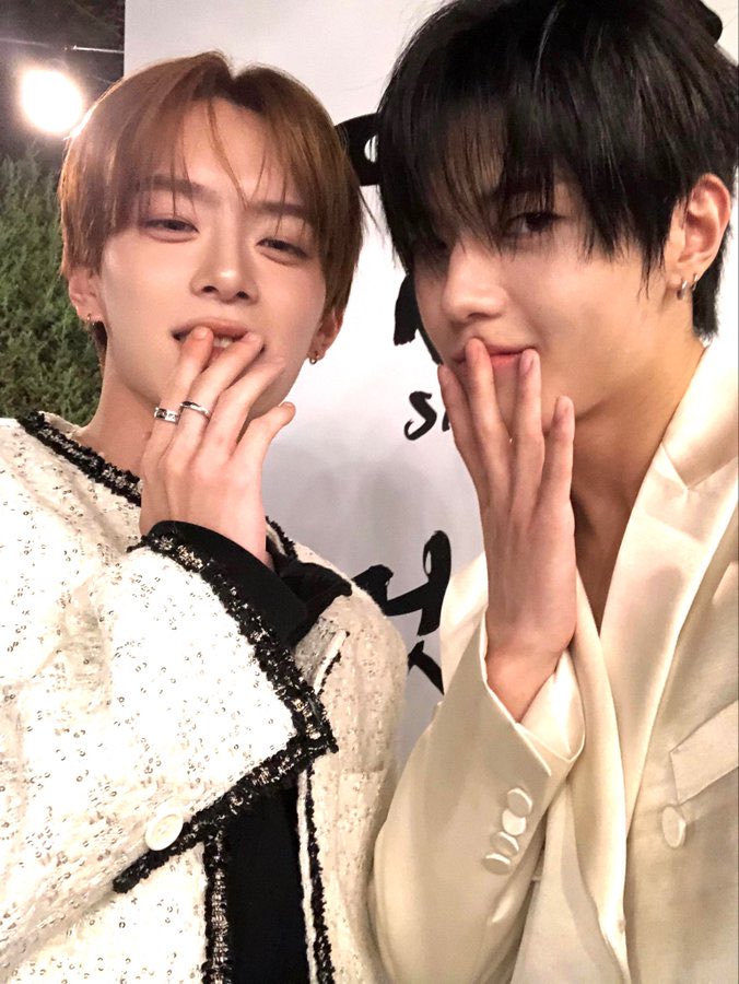 [잡담] 내년에는 내 깡정즈가 같숙소에서 함께 새해 맞이할 수 있게 | 인스티즈