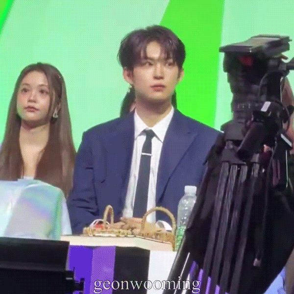 [잡담] 김건우 수트 잘어울릴줄은 알았는데 | 인스티즈