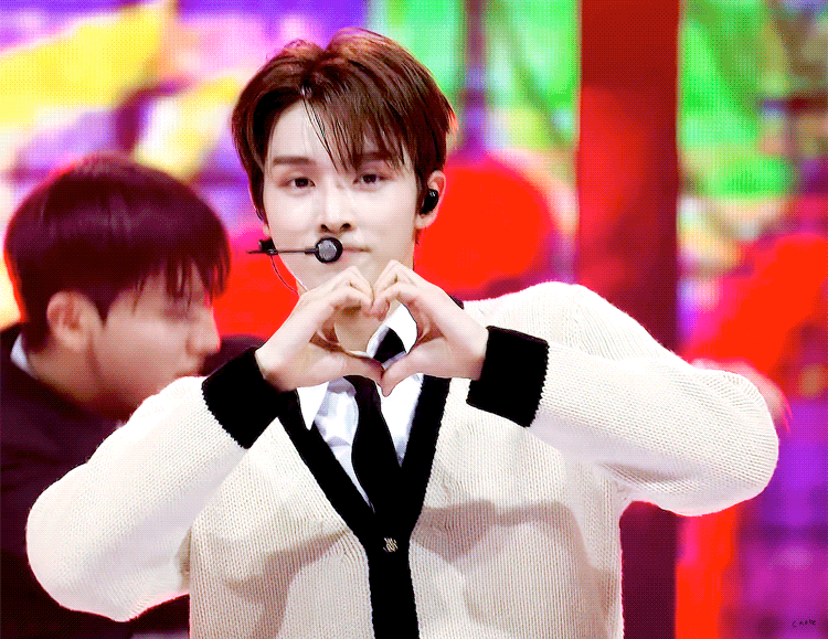 [잡담] 오늘 성찬 최고의 장면..나 이거뽑는다 | 인스티즈