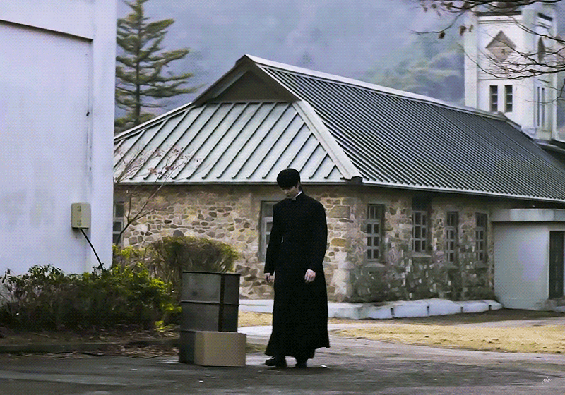 [잡담] 변우석 사제복 잘어울리는데 | 인스티즈