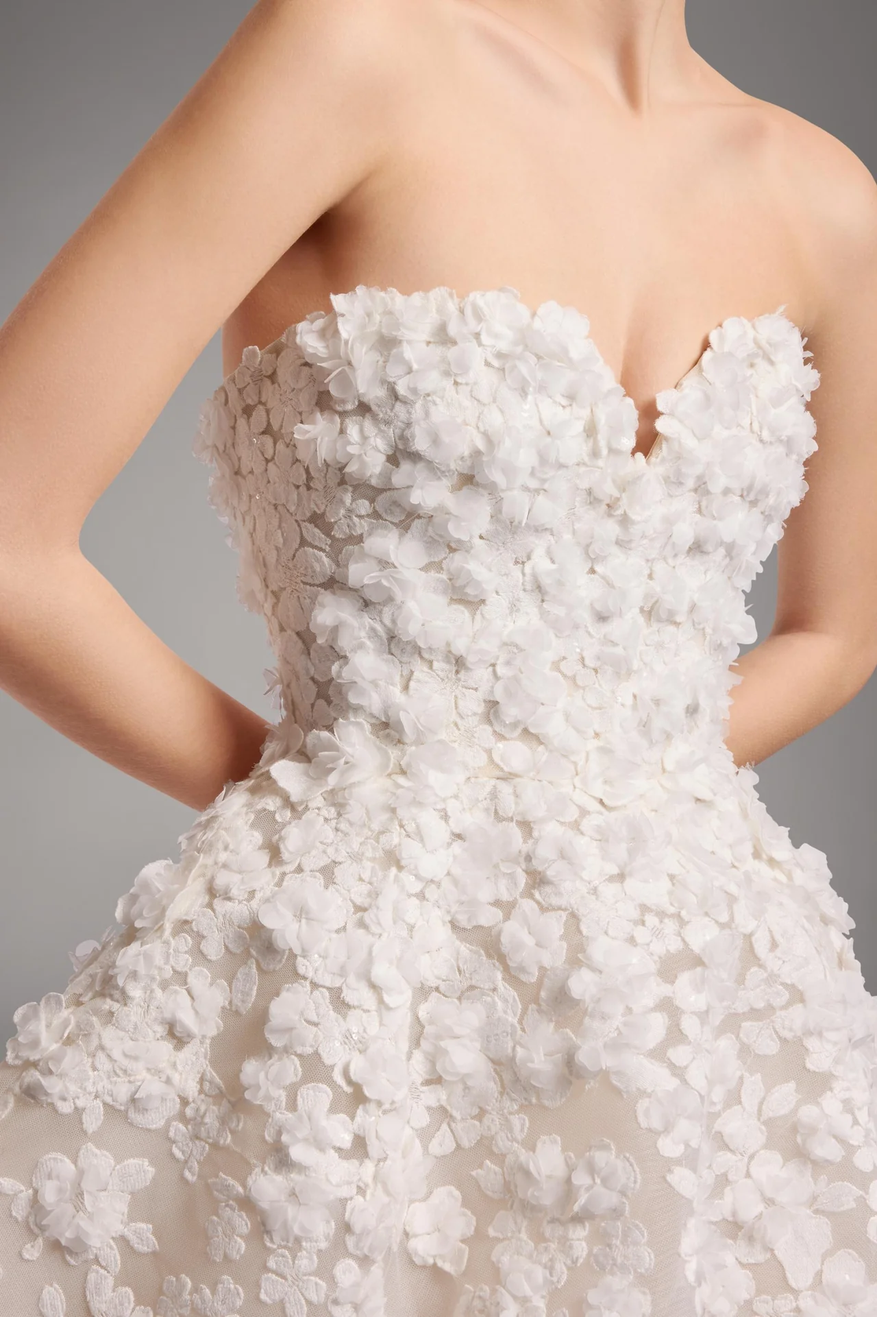 현재 미감 예쁘다고 난리난 신민아 웨딩드레스..JPG | 인스티즈