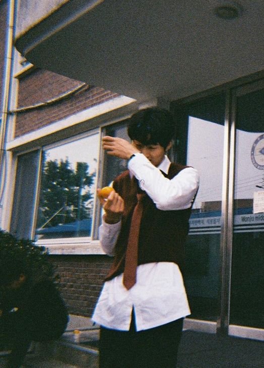 [잡담] 변우석) 야 빈첸시오 걔 아직도 귤 안 먹니? | 인스티즈