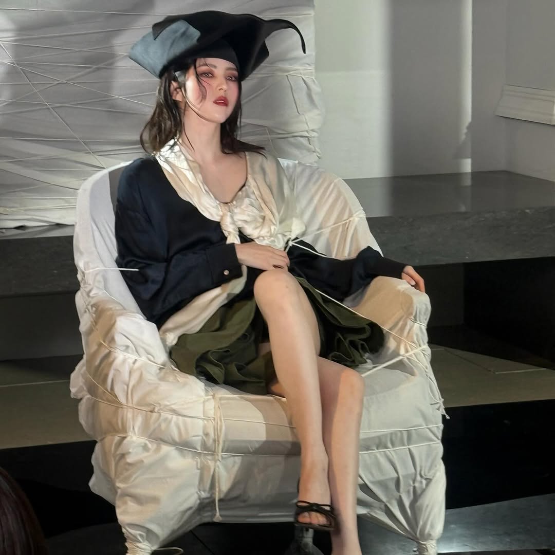 [잡담] 한소희) 251222 한소희 인스타 👋 | 인스티즈