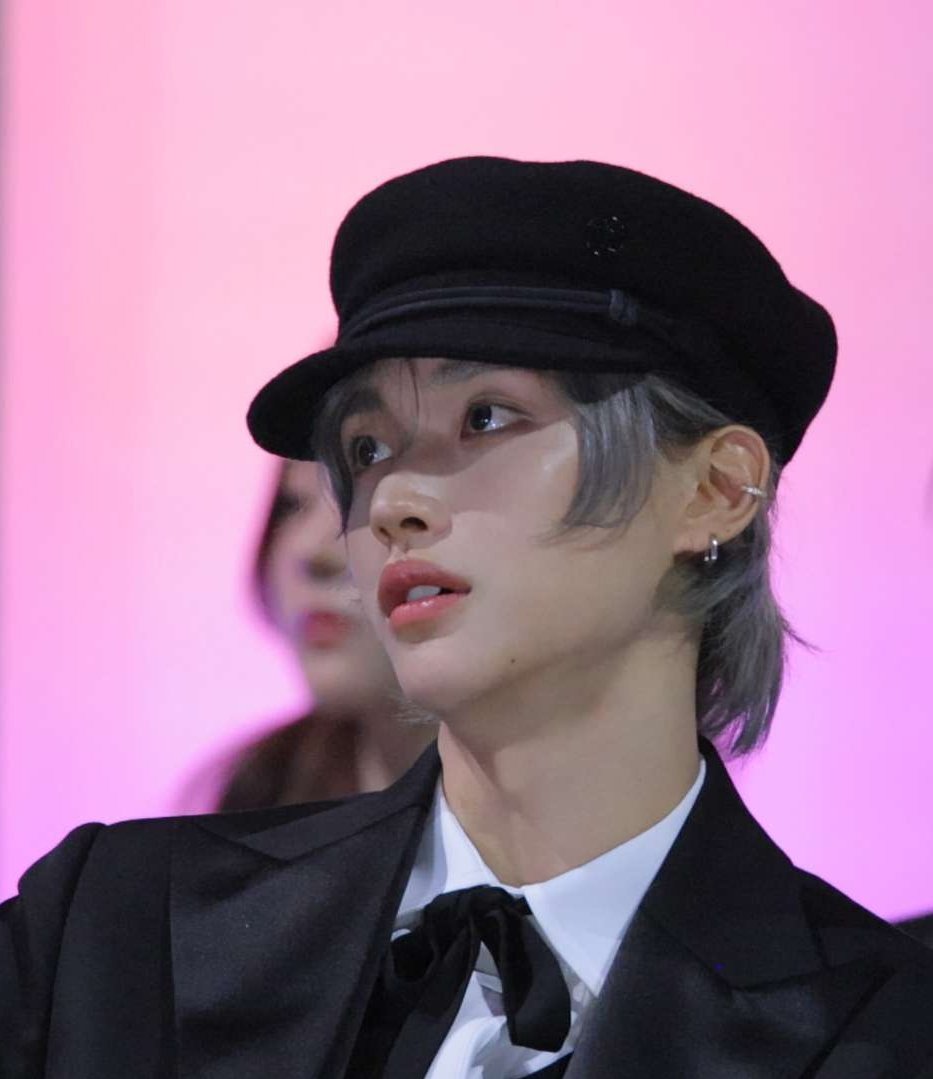 [잡담] 원빈이 여백 없이 이목구비 크고 선명해서 고양이 같아 | 인스티즈