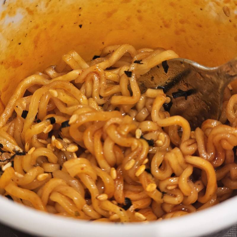 [잡담] 오늘 진짜 불닭 안 먹으면 죽고싶을 것 같아서 알바 중에 불닭먹음ㅋㅋㅋㅋㅋ | 인스티즈