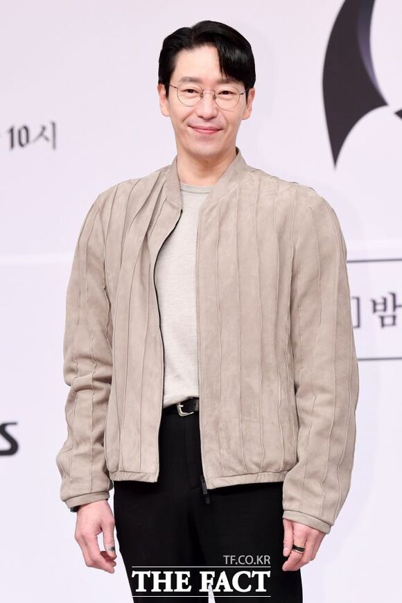 [정보/소식] 엄기준, 이엔터테인먼트 전속계약…김법래와 한솥밥 | 인스티즈