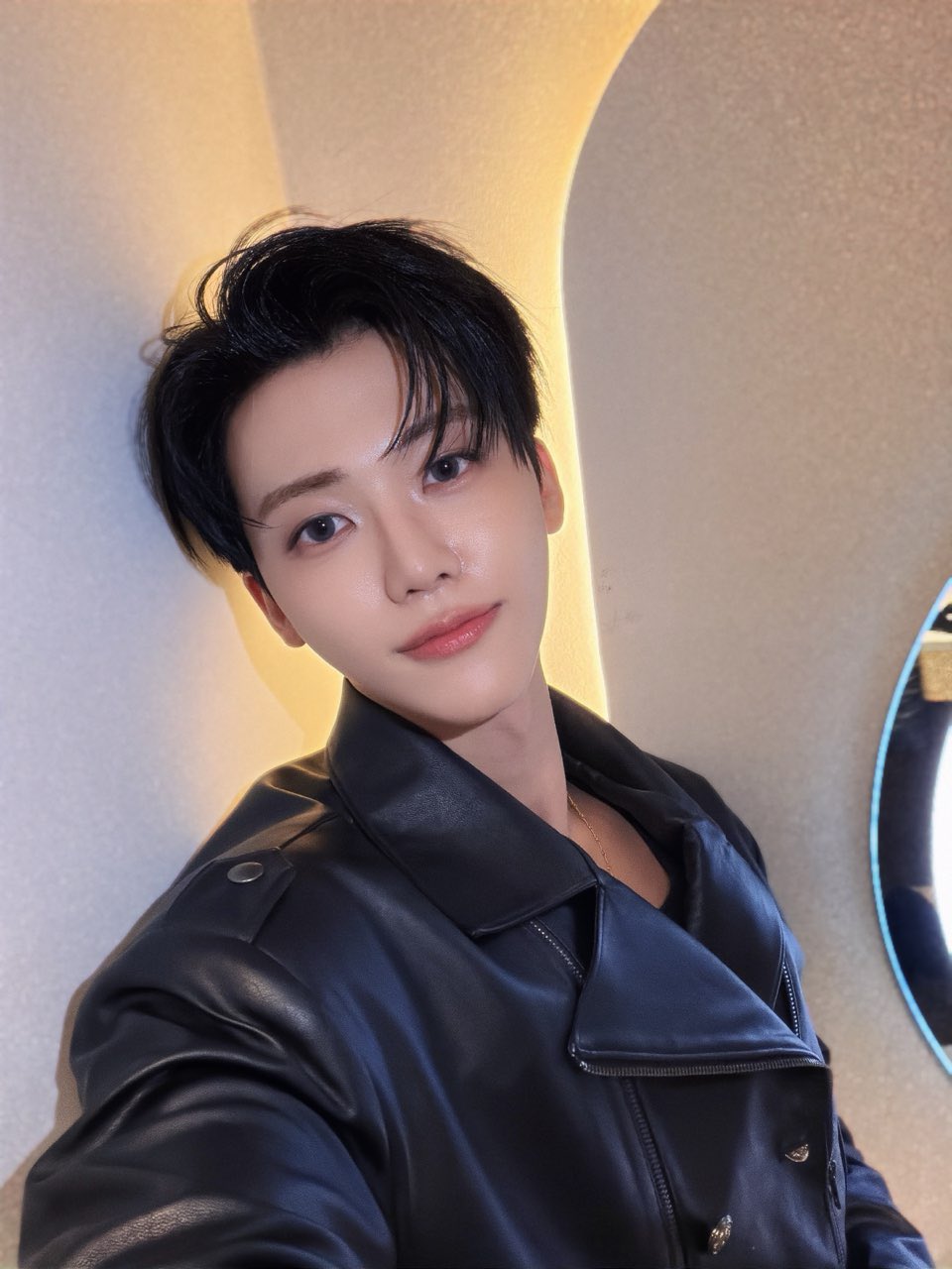 [잡담] 재민은 진짜 미남이신데 예쁘단 소리가 절로 나옴 | 인스티즈