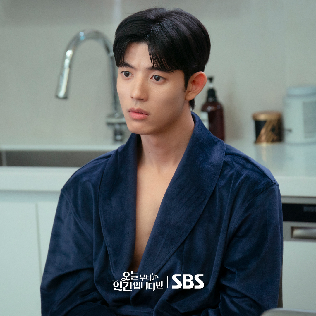 [잡담] 오인간) 나 MZ 구미호랑 월클 축구선수 좋아했네,,,♥어딘가 수상한 김혜윤과 로몬의 첫 만남?! | 인스티즈