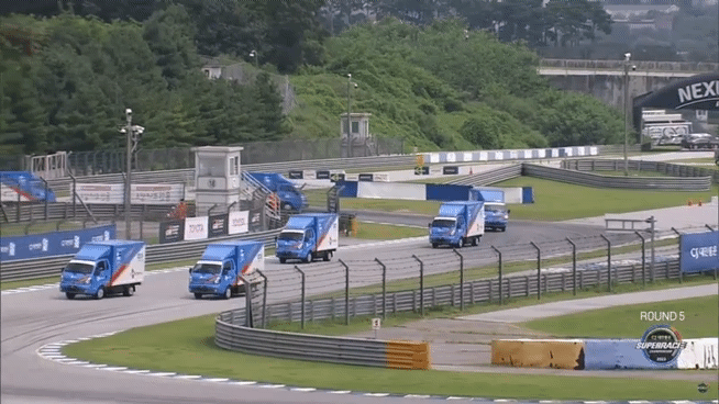 CJ 대한통운 오네 택배트럭 레이싱 개최 | 인스티즈