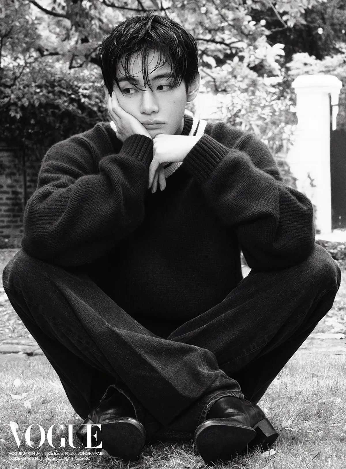 [잡담] 방금 공개된 방탄 뷔 <보그재팬> 2종 커버,화보 | 인스티즈