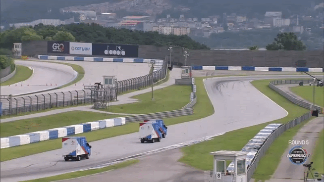 CJ 대한통운 오네 택배트럭 레이싱 개최 | 인스티즈