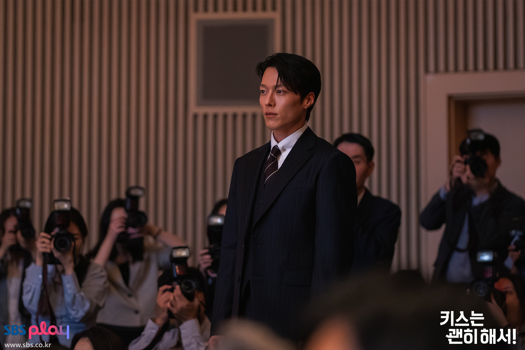 [잡담] 키스는괜히해서) '키스는괜히해서' 장기용, 사이다 터뜨린다! | 인스티즈