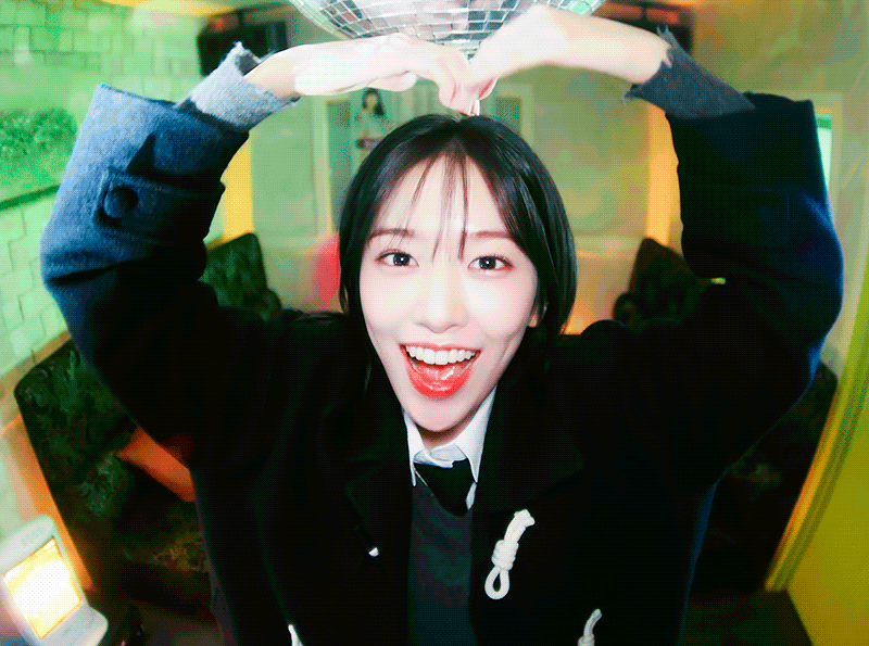 [잡담] 와 안유진 이 사진 진짜 18살때같다 | 인스티즈