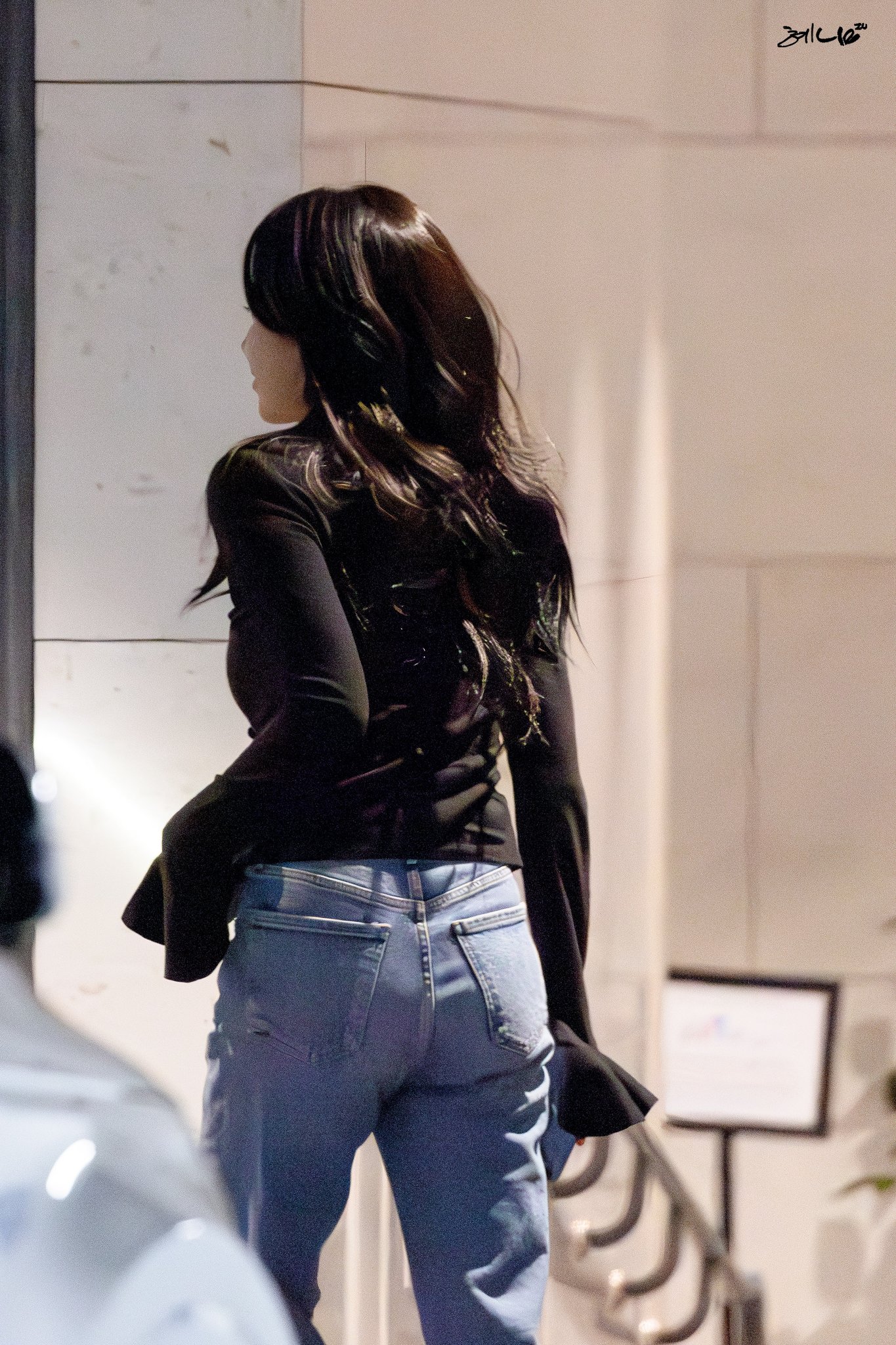 [잡담] 대군부인) 완이랑 희주 뒷모습 차이 볼래? | 인스티즈