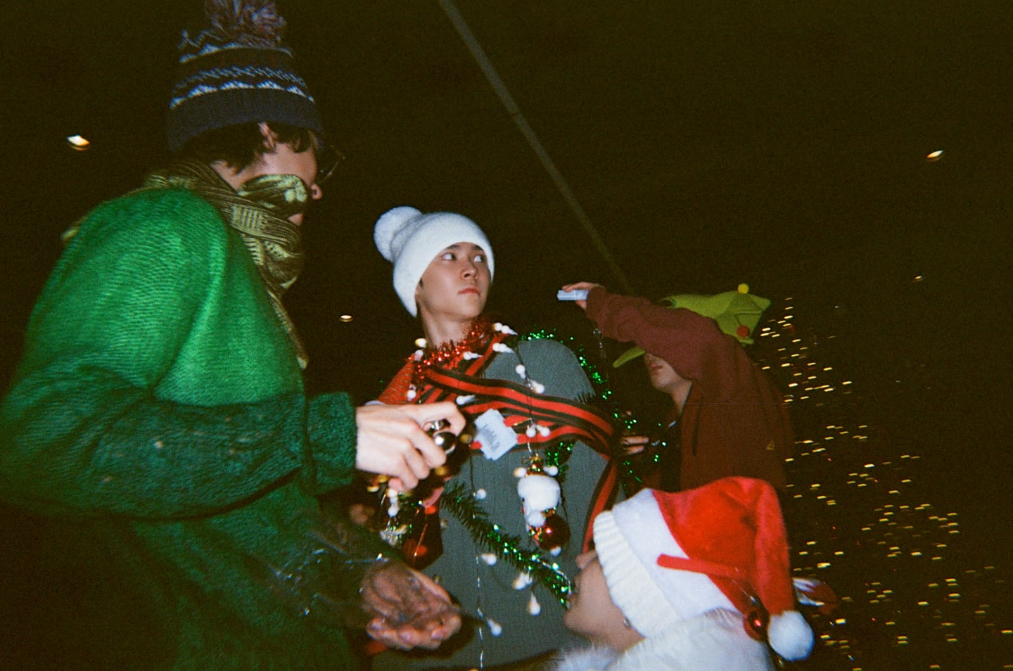 [잡담] 라이즈 은석트리랑 사진 찍은 거 개웃기다 | 인스티즈