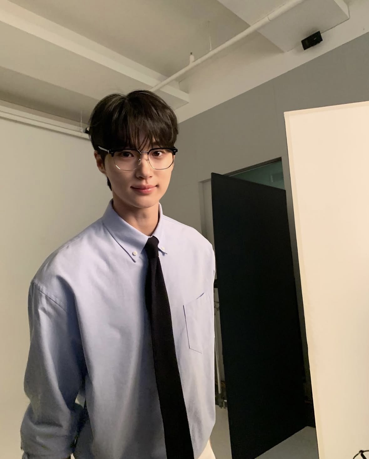 [잡담] 대군부인) 완아 그만 찍고 여기봐봐 | 인스티즈