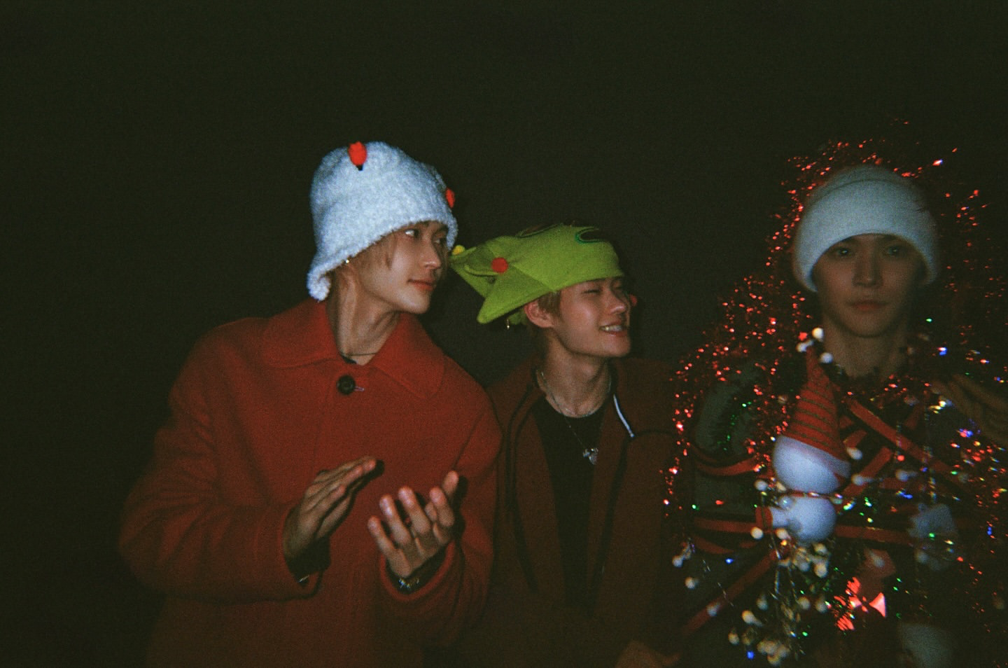 [잡담] 라이즈 은석트리랑 사진 찍은 거 개웃기다 | 인스티즈