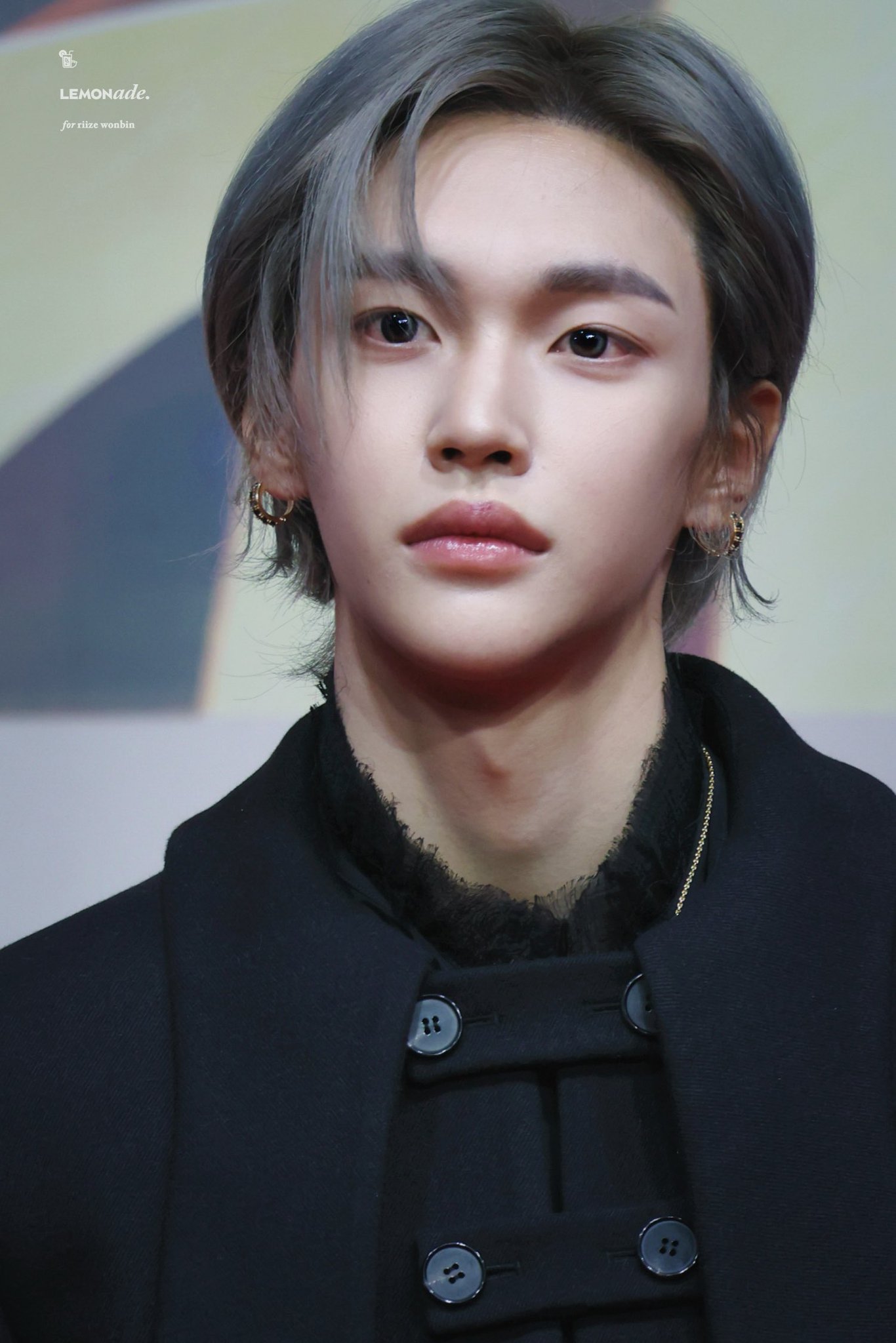 [잡담] 모든 인기상을 안겨주고 싶은 얼굴…… 아 원빈님 | 인스티즈