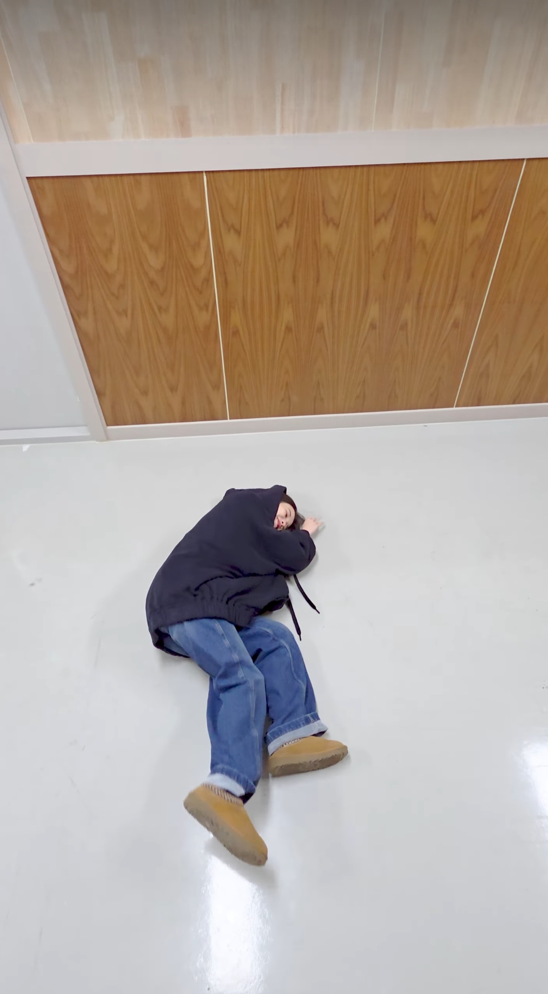 [잡담] 아이유 왜이리 열심히 사는 거ㅋ 누가 시켰냐고ㅋㅋㅋ | 인스티즈