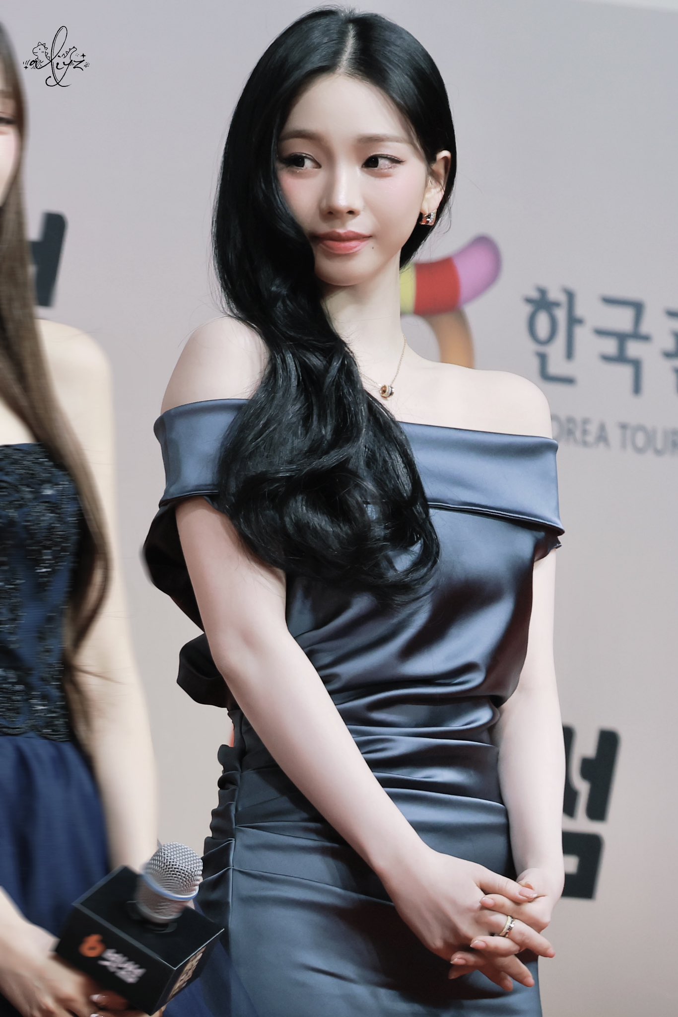 [잡담] 251225 카리나 윈터 가요대전 레드카펫 사진들 | 인스티즈