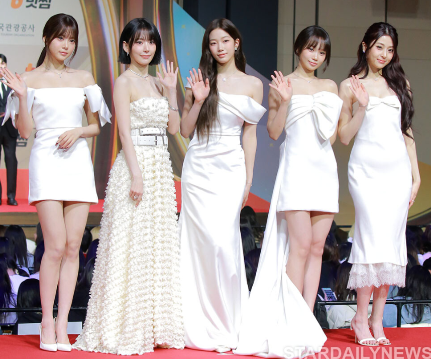 [마플] 르세라핌 사쿠라 의상만 동떨어진듯 | 인스티즈