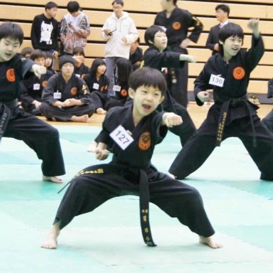 [잡담] 김건우 이 사진은 볼 때마다 웃기네 | 인스티즈