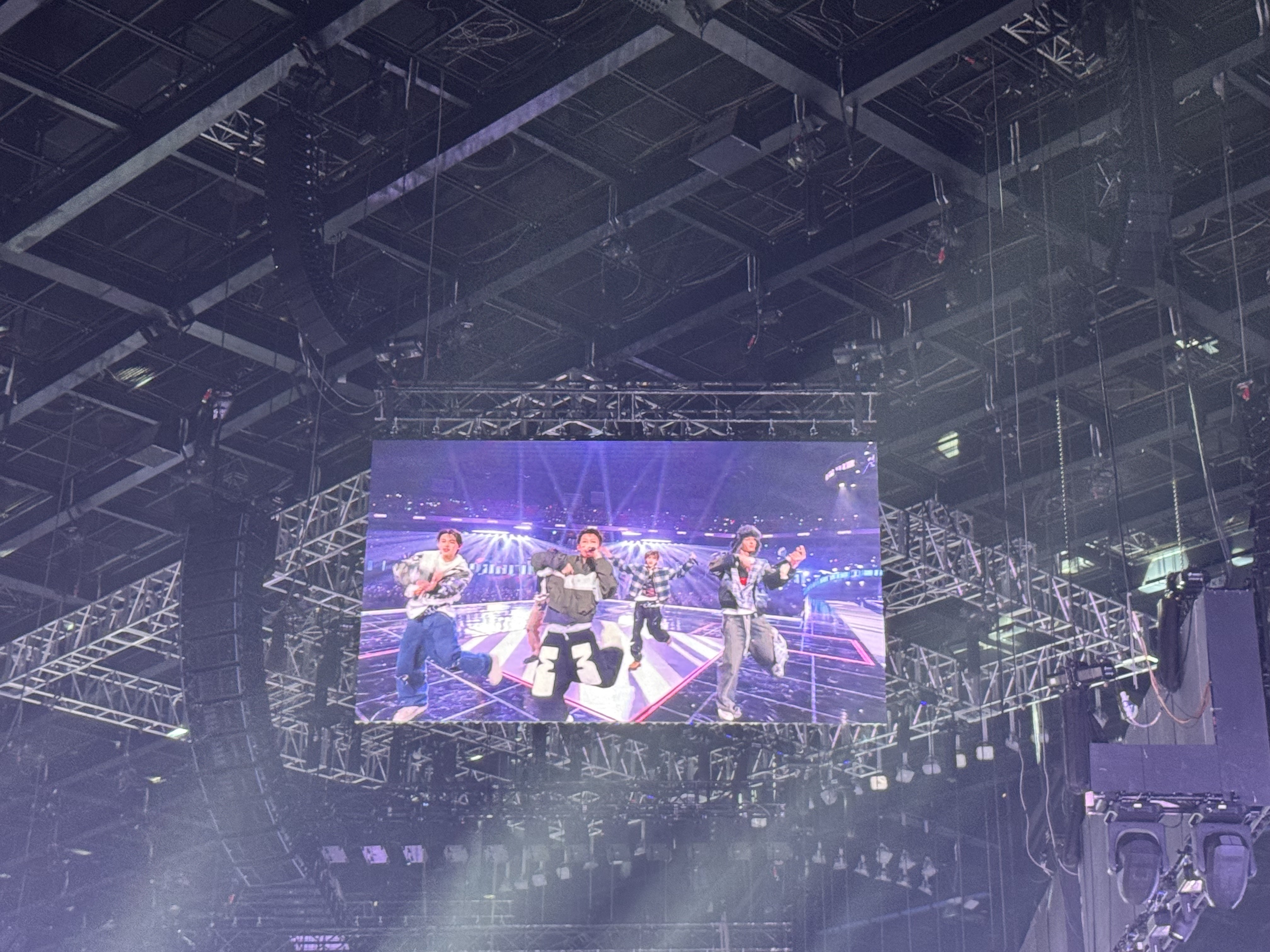 [OnAir] 가요대전 직관 중. 현장무대 좋았던 그룹 | 인스티즈