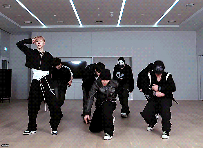 [잡담] 하 알디원 진짜 자컨 계속 찍어서 친해지는거 점점 보이는거 개웃김 | 인스티즈