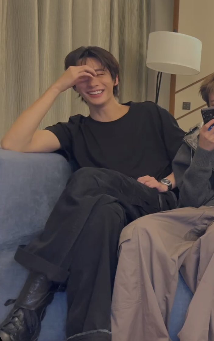 [잡담] 앤톤 라방 비주얼 …… | 인스티즈