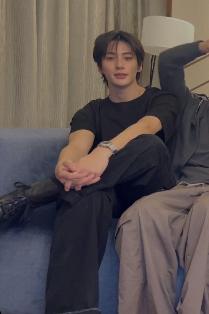 [잡담] 앤톤 라방 비주얼 …… | 인스티즈