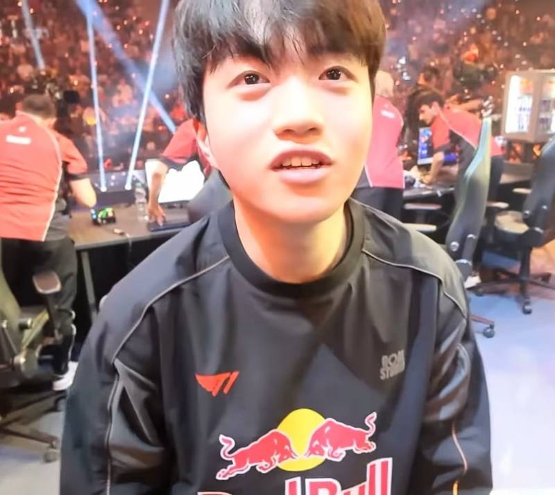 [잡담] 우리가 캡쳐했을때: 문현준이 찍었을때: | 인스티즈