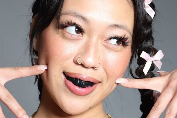 [잡담] 이빨에 그릴 끼고 다니면 어떨까 | 인스티즈