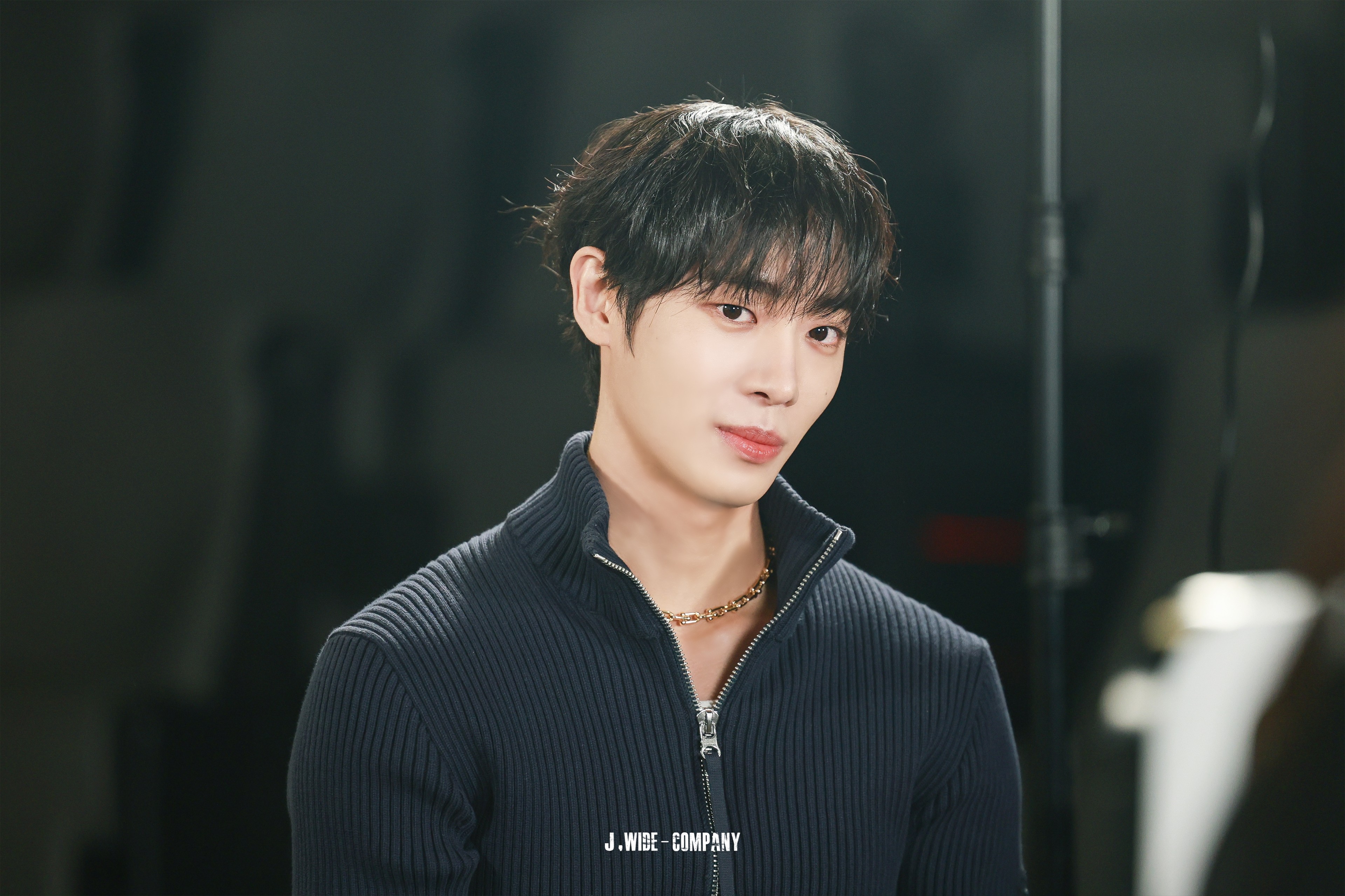 [잡담] 추영우 오세이사 시사회 소속사 비하인드 사진 올라왔당 | 인스티즈