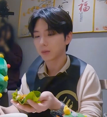 [잡담] 하이디라오에서 쌈싸먹는 아이돌 | 인스티즈