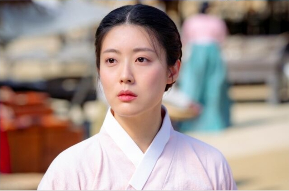 [잡담] 은애도적) 남지현 스틸컷 남주 영혼이 깃든 모습일것같아? | 인스티즈