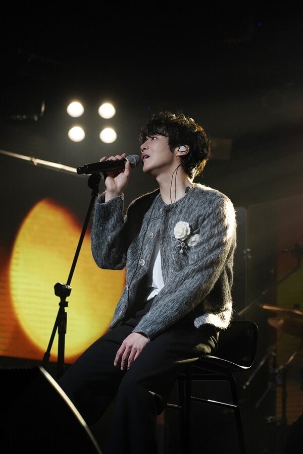 [정보/소식] 펜타곤 진호, 콘서트 '윈터 블룸'으로 연말 마무리…신곡 '보늬밤' 깜짝 공개 | 인스티즈