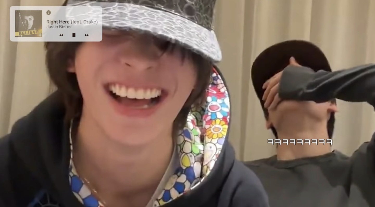 [잡담] 앤톤이 어제 라방 이때 느낌도 | 인스티즈