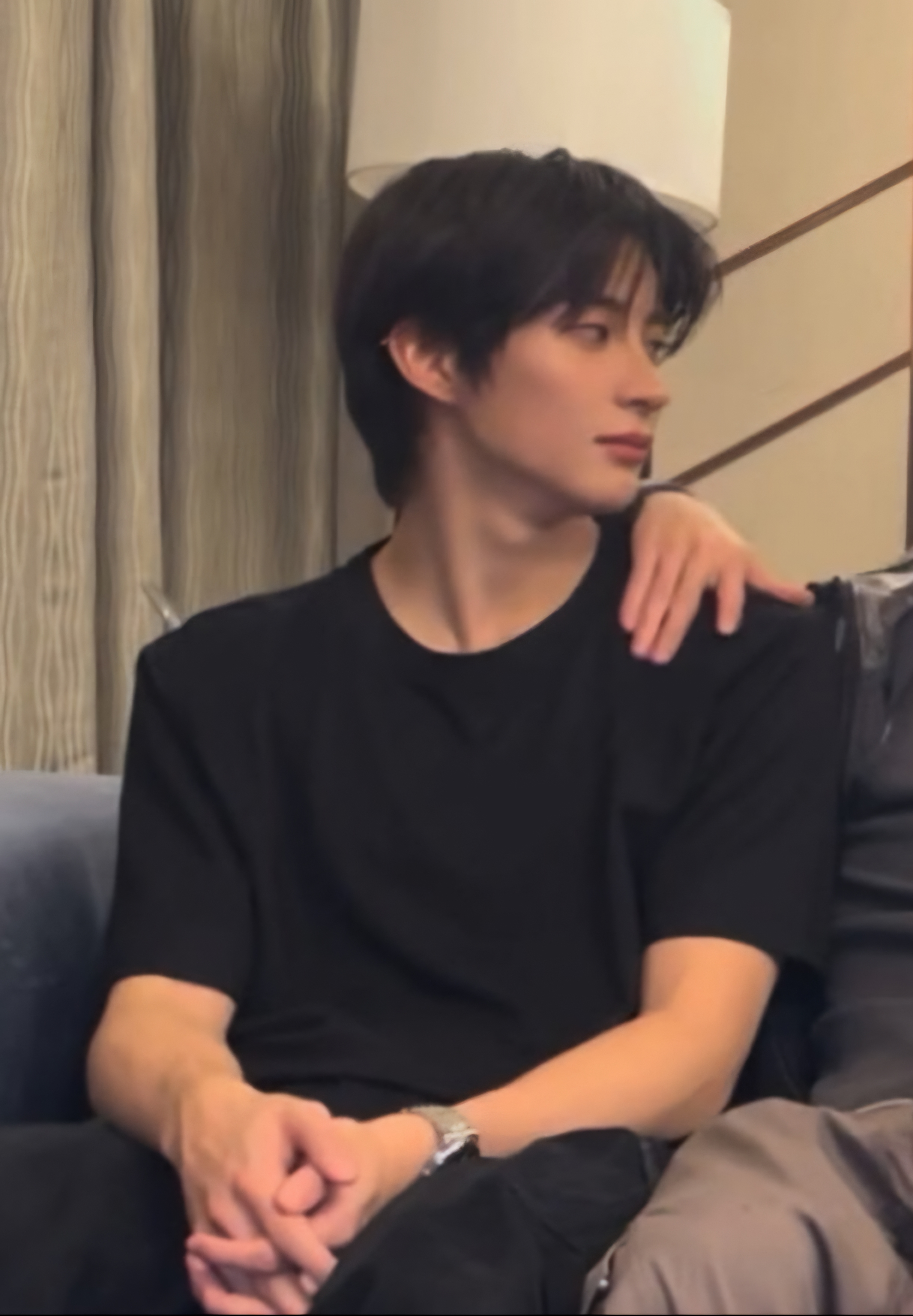 [잡담] 앤톤이 어제 라방 이때 느낌도 | 인스티즈